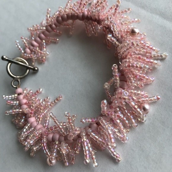 Vintage Handmade Pink Fringe Sterling Silver Toggle Clasp Bracelet Approx 7 in - Picture 1 of 6
